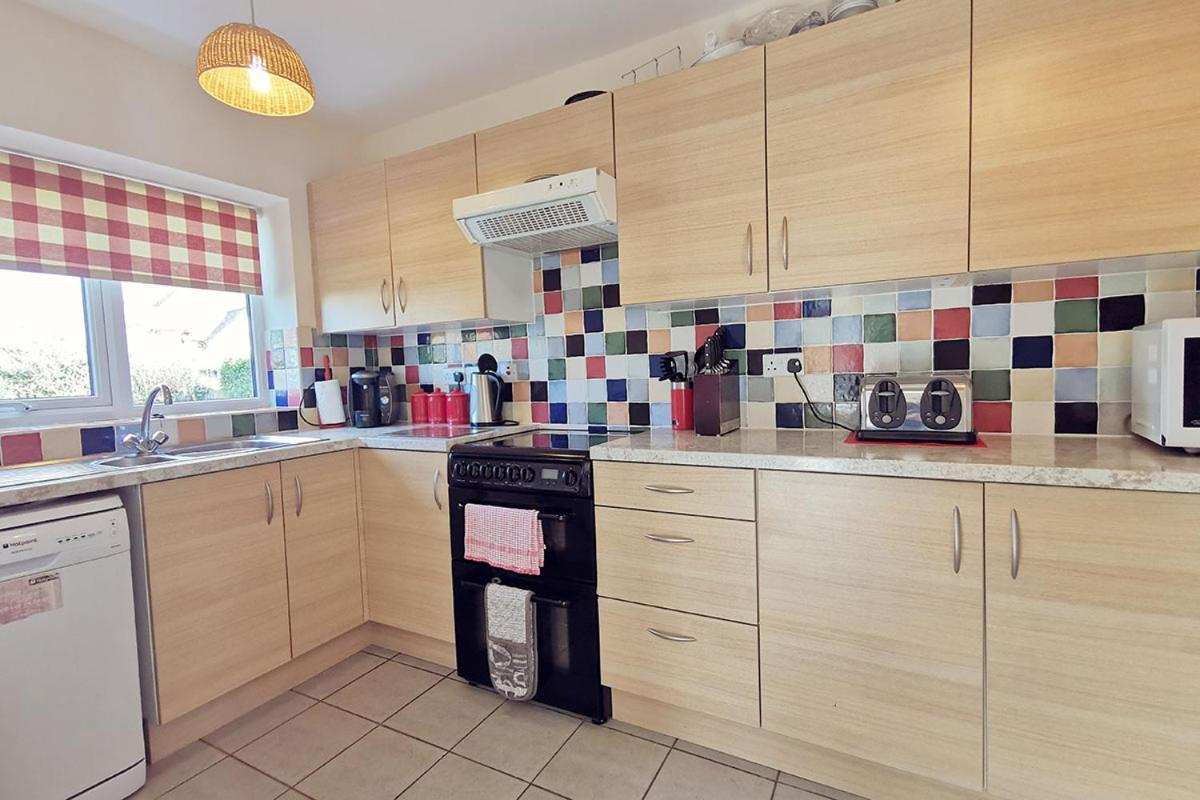 Cae Grugog Cottage-3 Bed-Sleeps 6-Ground Floor Bathroom 特雷杜尔 外观 照片